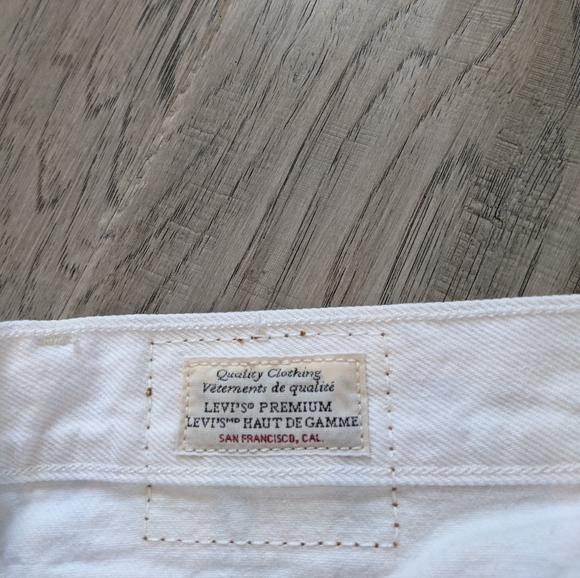 Levi's High Rise Jean Shorts - Picture 10 of 11